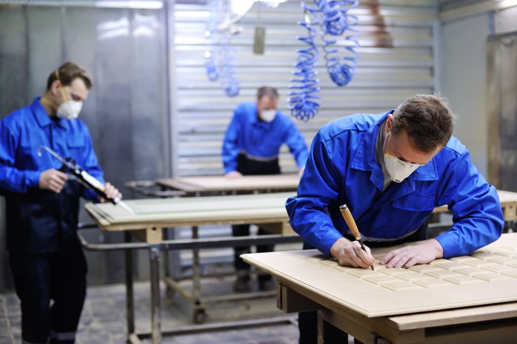 Пример установки двери — Производство